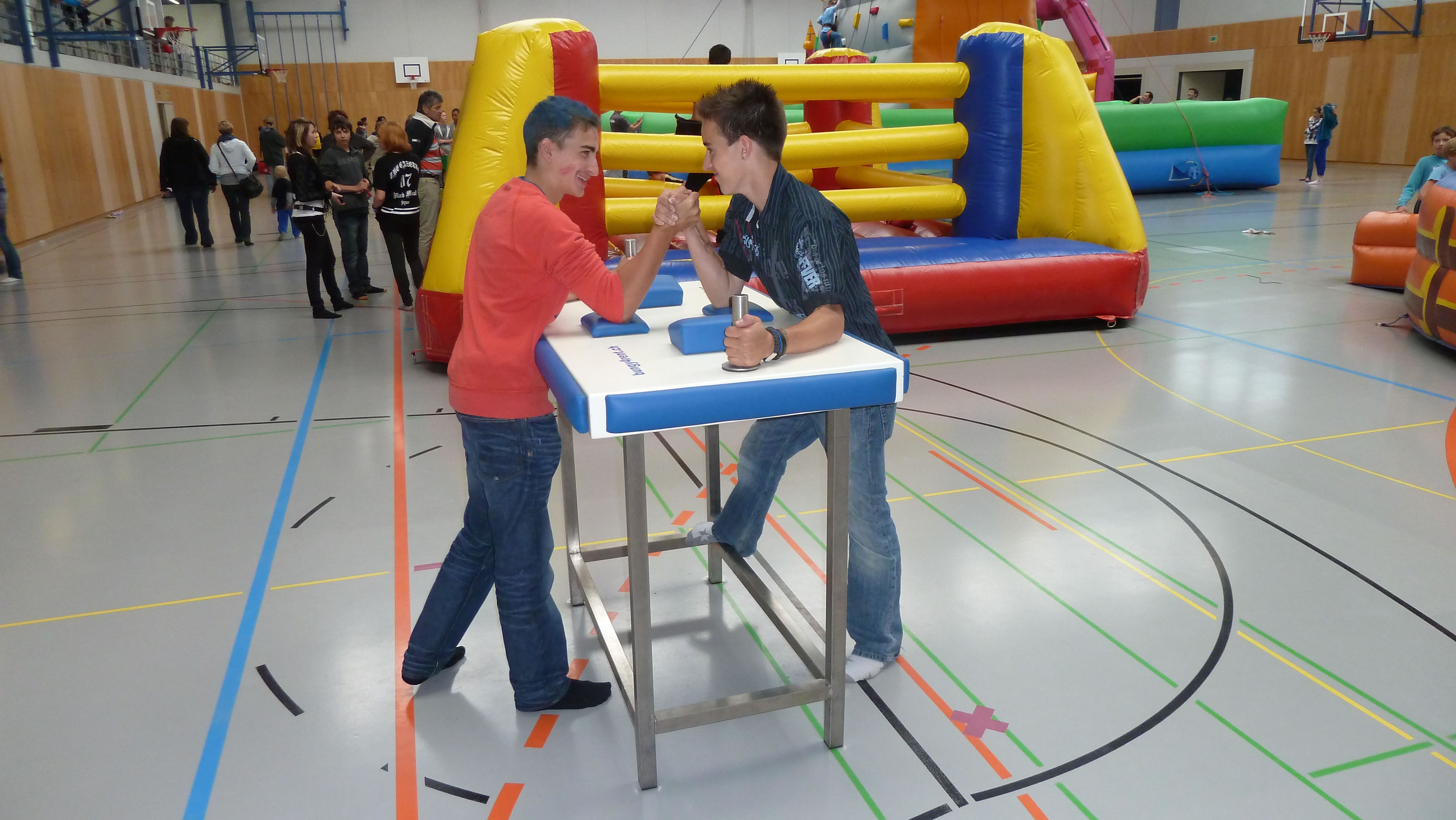 Professioneller Armdrücktisch - Verstellbarer Armwrestling Tisch Schwarz